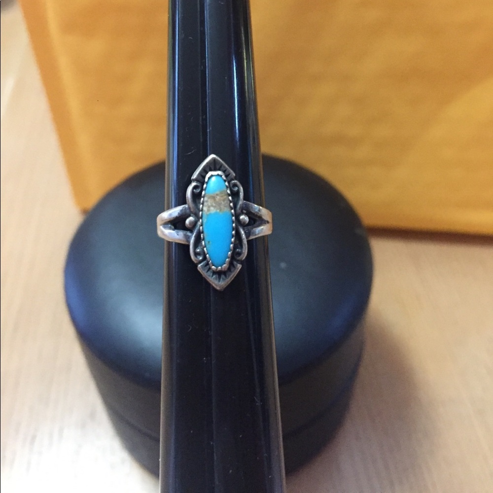 Vintage silver ring with turquoise stone.